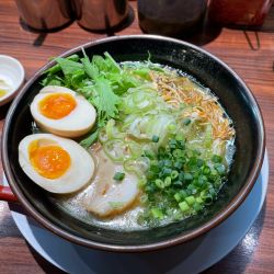 極み鶏+味玉  ￥890+￥100