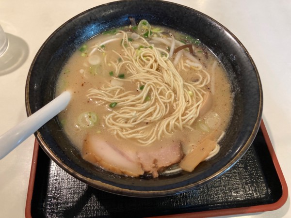 「とんこつラーメン+おろしニンニク1000円」@麺家 匠の写真