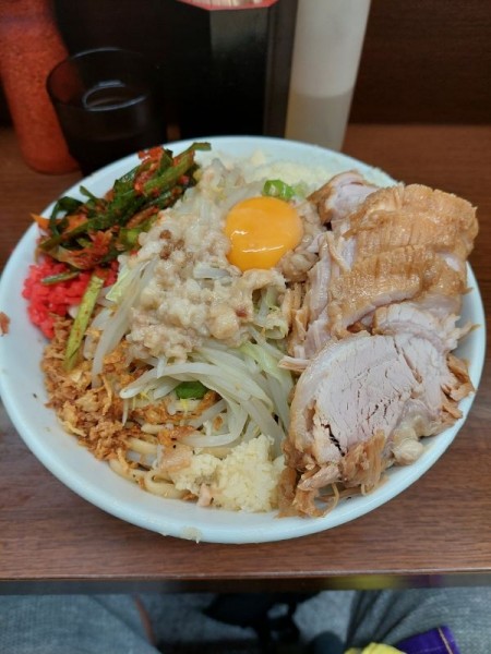 「汁なし豚5枚(小)＋ニラキムチ＋粉チーズ」@ラーメン二郎 横浜関内店の写真