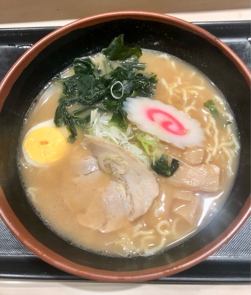 「煮干しラーメン　550円」@名代 富士そば 阿佐ヶ谷店の写真