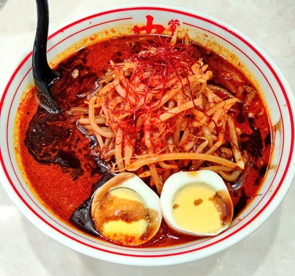 「焦がし味噌卵麺」@蒙古タンメン 中本 千葉店の写真