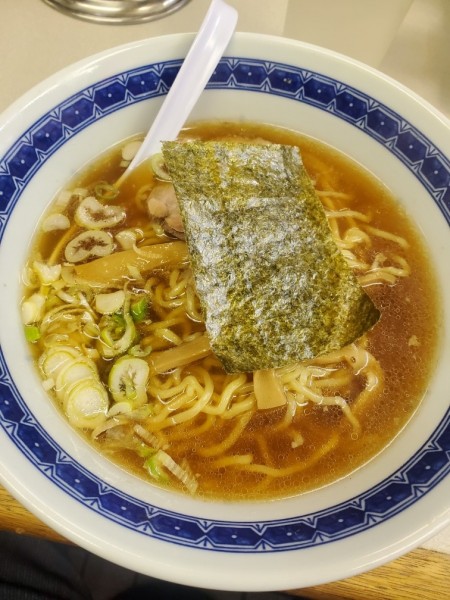 「醤油ラーメン７００円」@札幌ラーメン どさん娘の写真