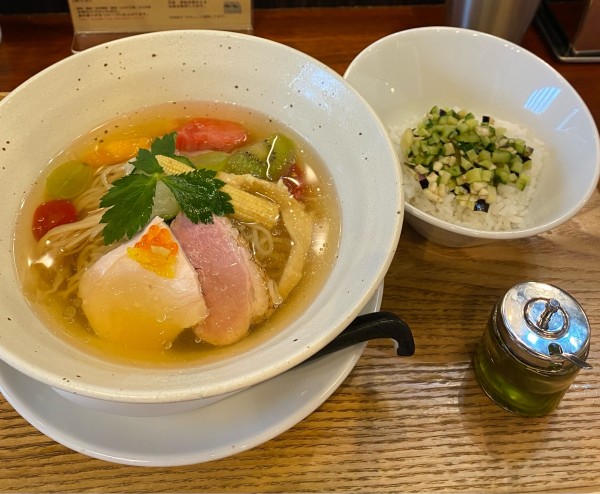 「煮干と果実だしの冷製そば¥1300＆山形だしご飯¥300」@麺処しろくろの写真
