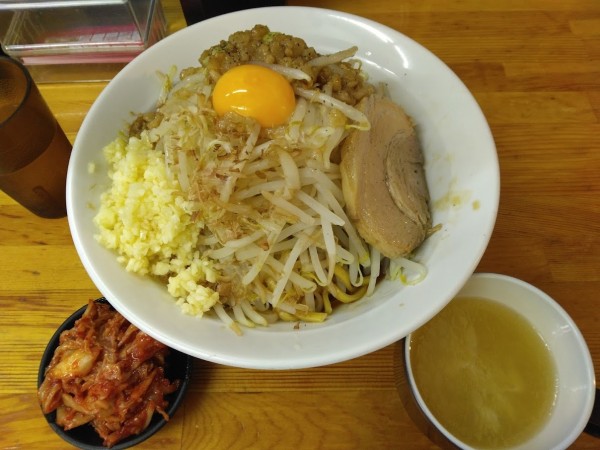 「MAZEそば930円中200ｇヤサイマシニンニクアブラマシマ」@麺屋 ガテン なんば心斎橋 総本店の写真