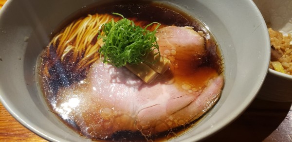 「中華そば醤油」@柴崎亭 梅丘店の写真