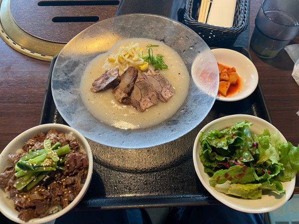 「コムタン冷麺 ミニ和牛すじ丼1,200+350円」@和牛焼肉 土古里 上野バンブーガーデン店の写真