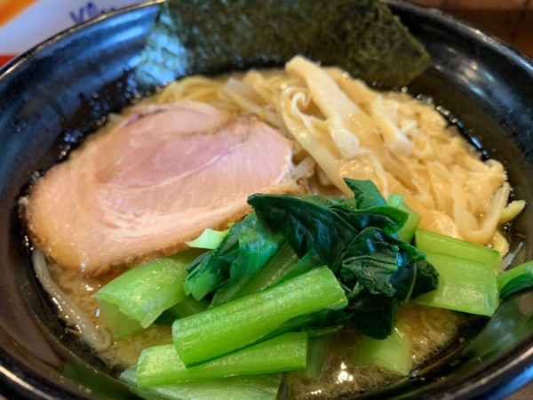 「豚骨しょうゆ」@麺屋 いいづかの写真