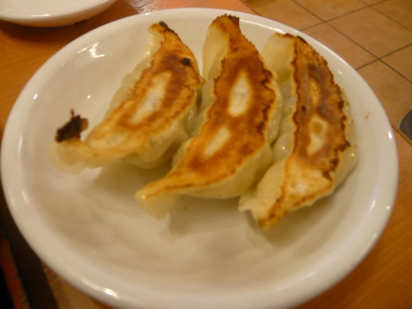 「餃子（3個）」@日高屋 新橋駅前店の写真