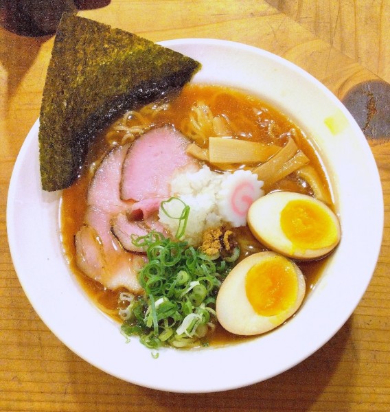 「しょうゆらぁーめん 750円＋味玉 100円」@屋台RAMEN Originの写真