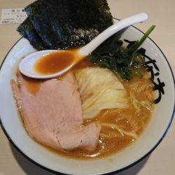 並ラーメン(もも)800円