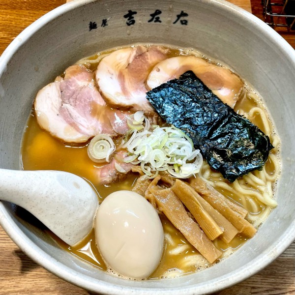 「大盛りらーめん味玉/チャーシュー」@麺屋吉左右の写真