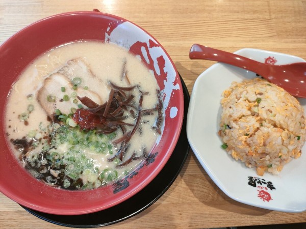 「牛じゃん」@ラーメンまこと屋 一宮尾西店の写真
