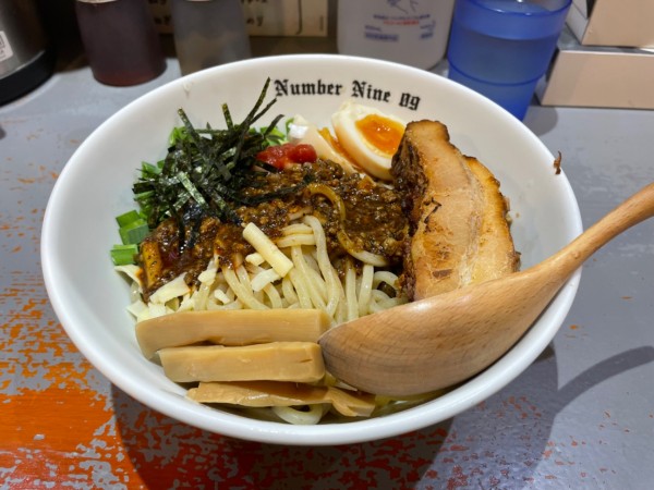 「【限定】冷やしブラック＋贅沢トッピング」@麺Dining Number Nine 09の写真
