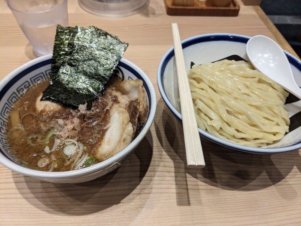 「濃厚魚介特製つけめん」@らーめん玉 田町店の写真