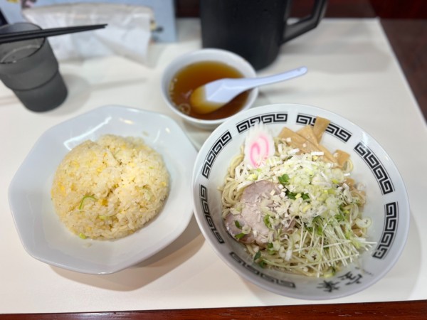 「宝そば.半チャーハンセット　 1050円」@宝華 飛田給店の写真
