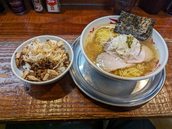 「塩　レベル4　にくめし」@元祖一条流がんこラーメン たま館分店の写真