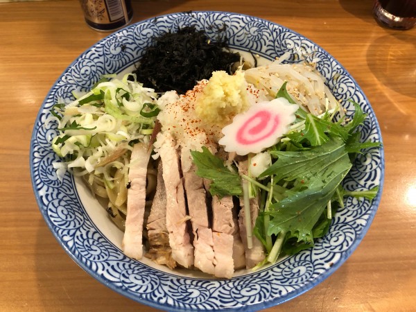 「冷やしおろしまぜそば+チョイ豚増し」@麺処 ほん田 東十条店の写真