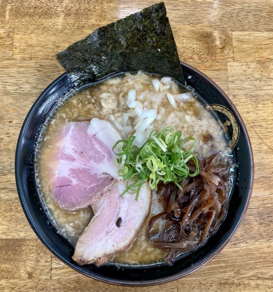 「背脂煮干しラーメン」@中華蕎麦 丸め 東久留米店の写真