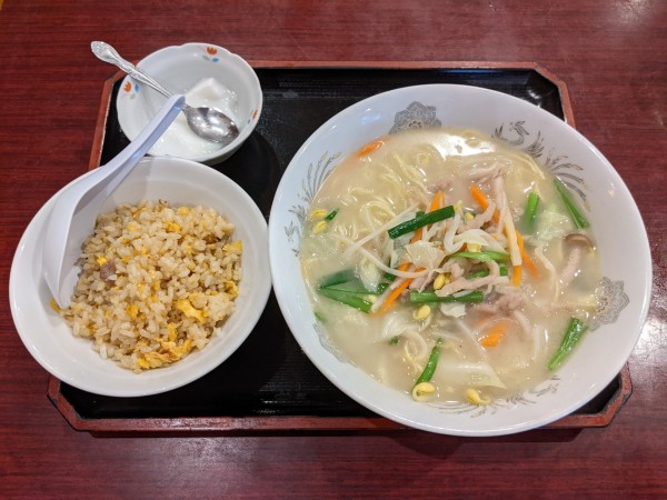 「タン麺セット：850円」@明華楼の写真