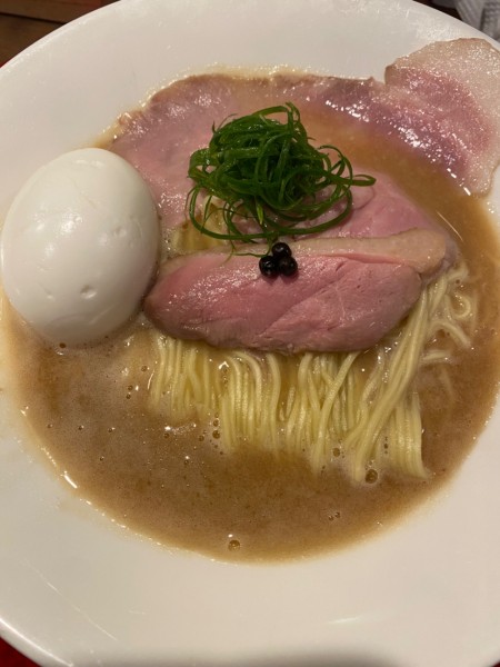 「味玉濃厚鴨白湯らーめん 1000」@RaMen TOMO TOKYOの写真