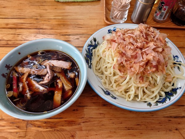 「つけそば　大盛り＋花かつお　1030円」@丸長 坂戸店の写真