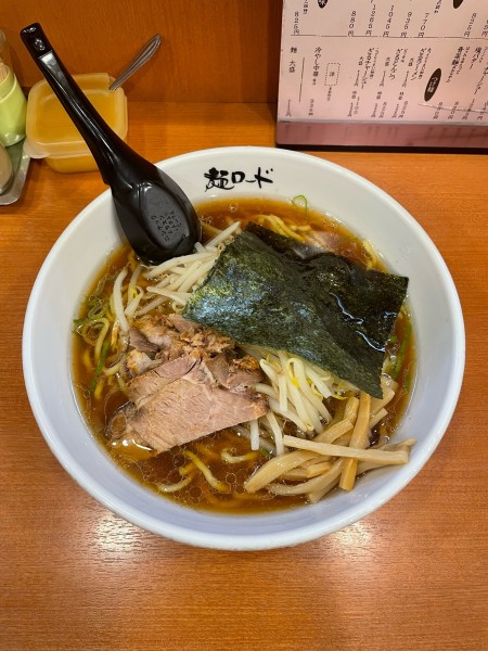 「醤油ラーメン(770円)」@麺ロード 大森店の写真