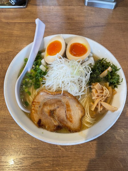 「濃厚鶏白湯しょうゆ」@麺屋 飛翔の写真