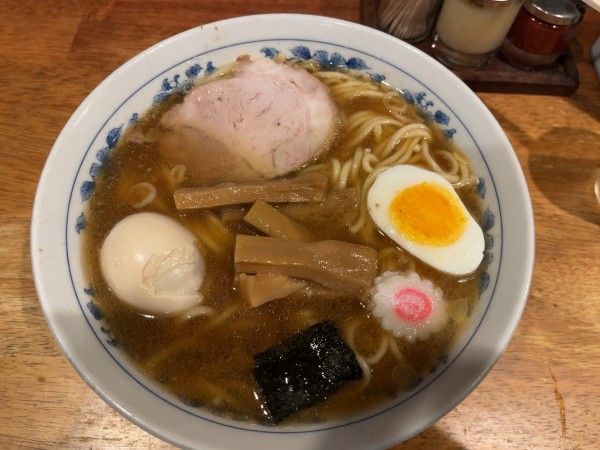 「小盛中華そば800円　煮玉子120円」@飯田橋大勝軒の写真