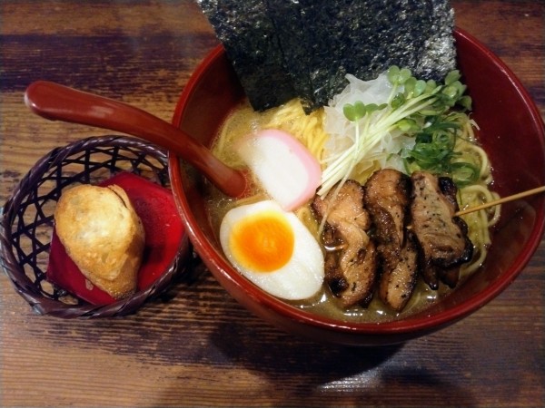 「特製塩鶏白湯らーめん￥1,000」@せん吉の写真