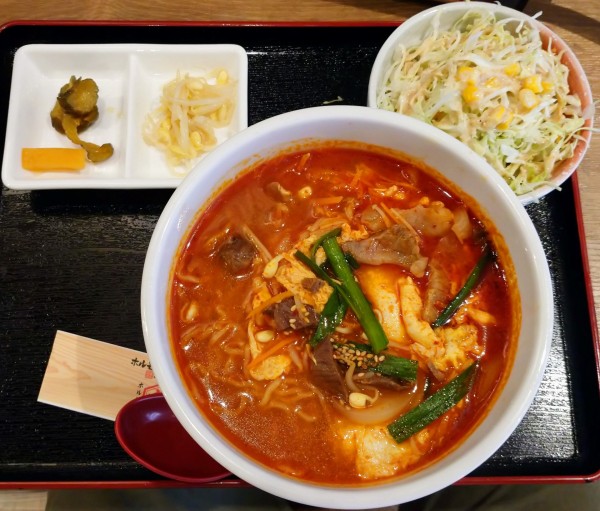 「ユッケジャンラーメン定食（900円）」@ホルモン焼肉酒場 牛ぎゅう 大森店の写真