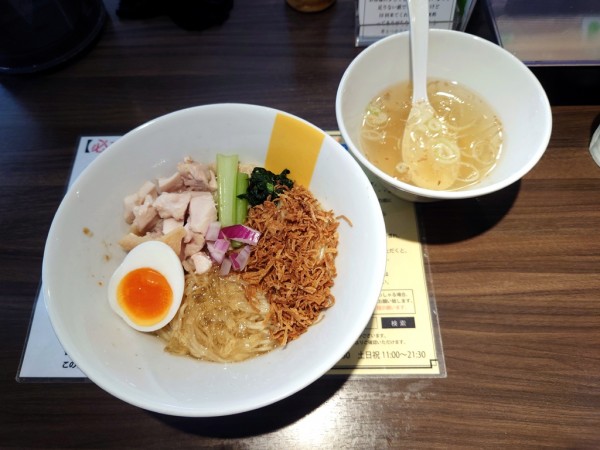 「冷たい塩生姜油そば」@塩生姜らー麺専門店MANNISHの写真