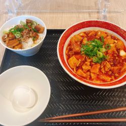 麻婆まぜそば+トロたまチャーシュー丼