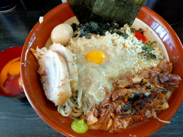 「【限定】冷し中とろ(和風)大1450円炙り豚生卵220円」@豚星。の写真