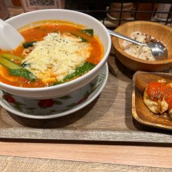 トマトチーズリゾット麺