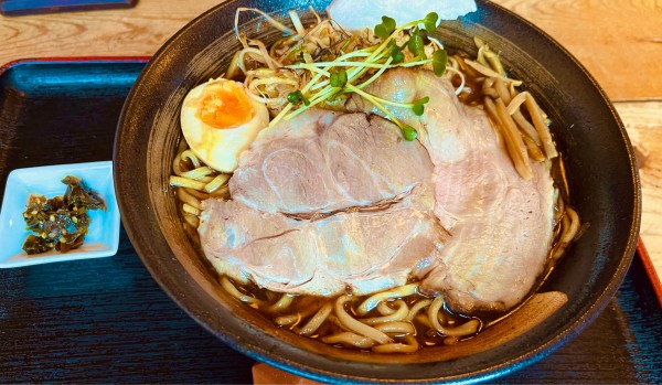 「焦がし醤油らーめん大盛」@和風らーめん 凪の写真