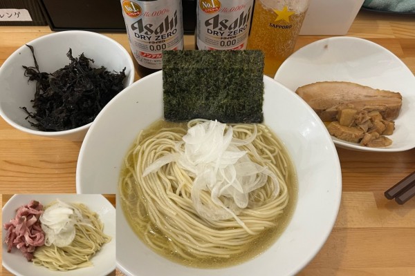 「【限定】冷やしらーめん 塩+バラチャーシュー+岩のり+冷やし和え」@煮干らーめん 川むらの写真