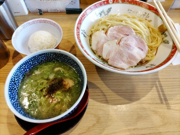 「せせりと九条ネギの塩つけ麺」@らーめん セアブラノ神 壬生本店の写真