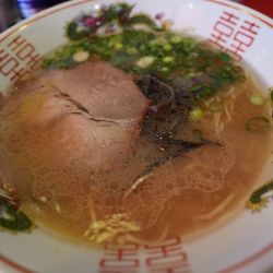 ラーメン 粉落とし＋替え玉 粉落とし＋ニンニク＋辣油唐辛子