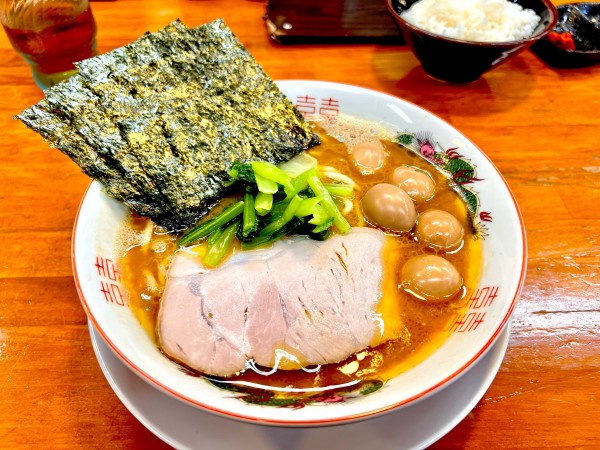 「ばんだい流家系らぁ麺 850円」@会津ばんだいらーめん 伊勢崎店の写真