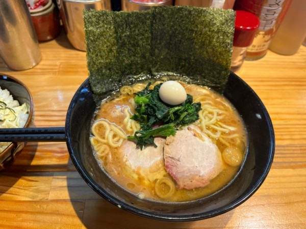 「ラーメン+マヨチューシュー丼」@横横家 仙台店の写真