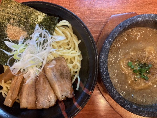 「石焼濃厚魚介つけ麺 980円」@石焼拉麺ぶしの写真