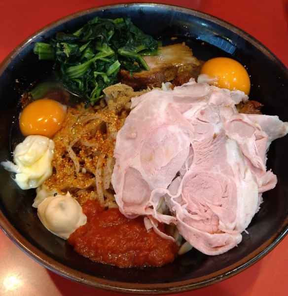 「冷やしまぜそば小+Rポーク､ほうれん草､アレ=明太マヨ」@麺屋 桐龍 久喜店の写真