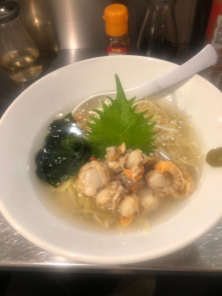 「貝出汁ホタテ冷やしらーめん」@函館らーめん 醐りょうの写真