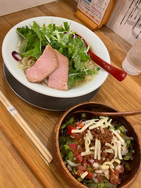 「青唐辛子の冷やし麺+タコライス」@麺や 七彩 八丁堀店の写真