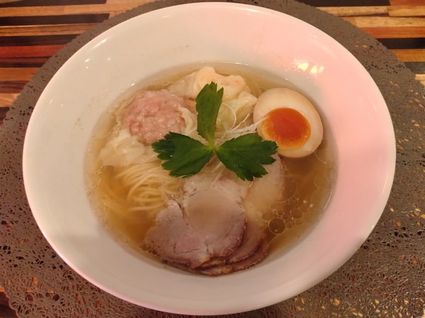 「肉１エビ1ワンタンラァ麺(しお山椒)¥1000-」@麺屋おやゆびの写真