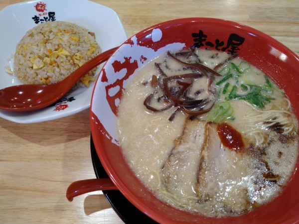 「牛じゃん￥410（半額券利用）＋黄金半チャーハン定食￥170」@ラーメンまこと屋 ふじみ野店の写真