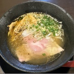 牛骨塩らぁめん