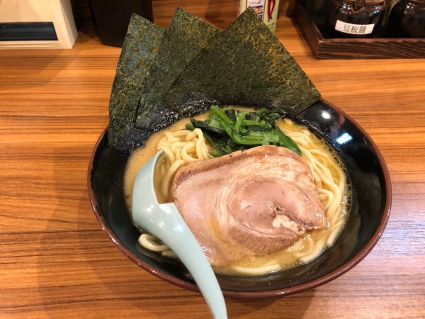 「ラーメン(醤油)」@横浜家系ラーメン 壱角家 落合南長崎店の写真