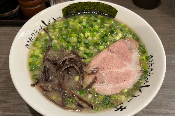 「ねぎらーめん(粉落とし)+替玉(粉落とし)」@博多長浜らーめん いっきの写真