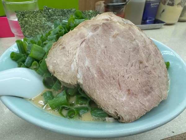 「青ネギラーメン＋チャーシュー増し」@寺田家 本店の写真